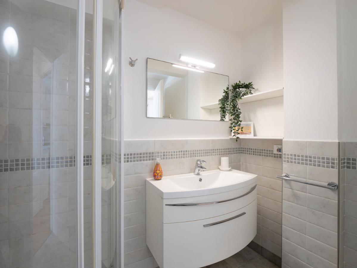 Appartamento Mimosa "A Casa Felice" Pietra Ligure Luaran gambar