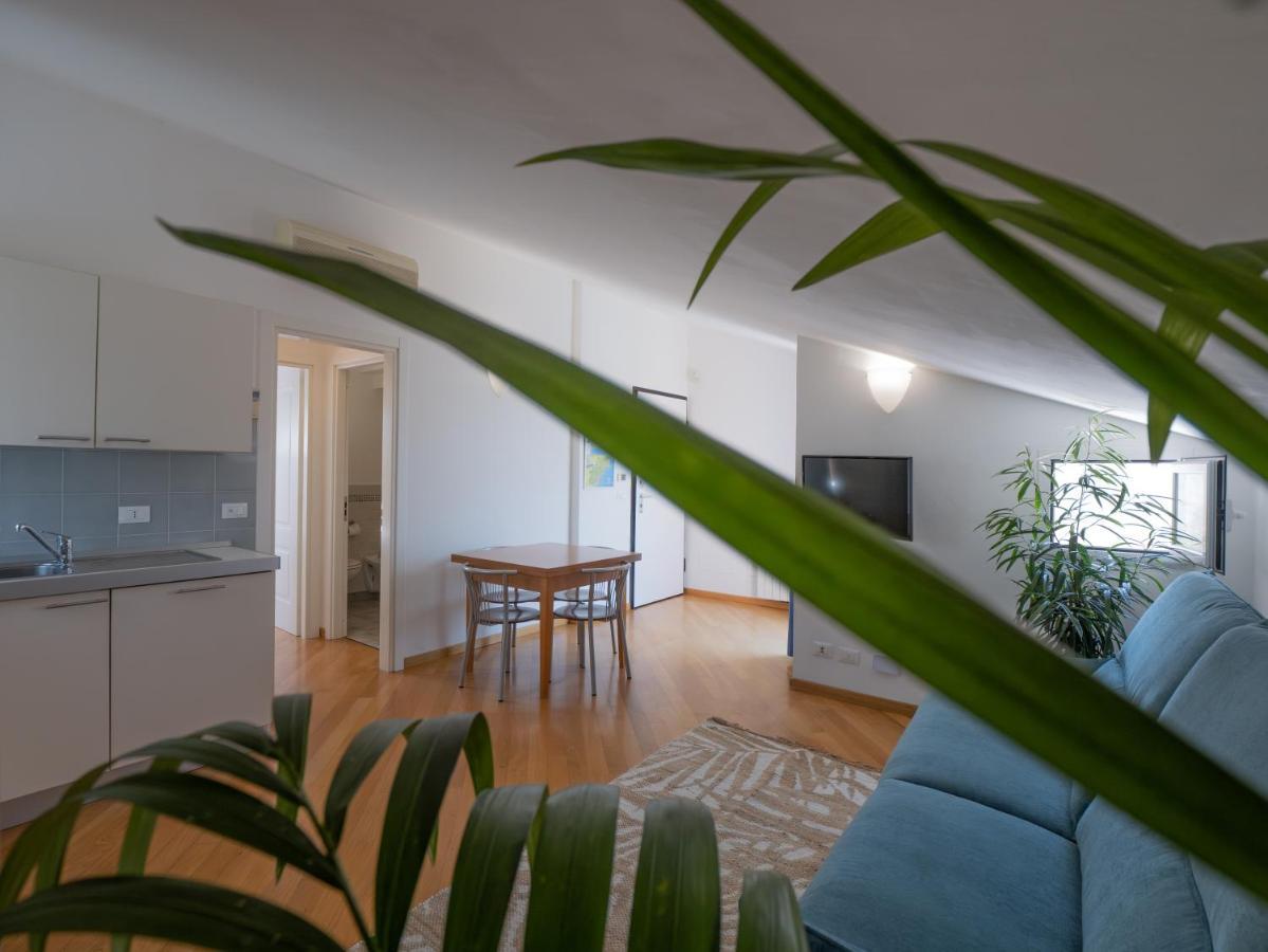 Appartamento Mimosa "A Casa Felice" Pietra Ligure Luaran gambar