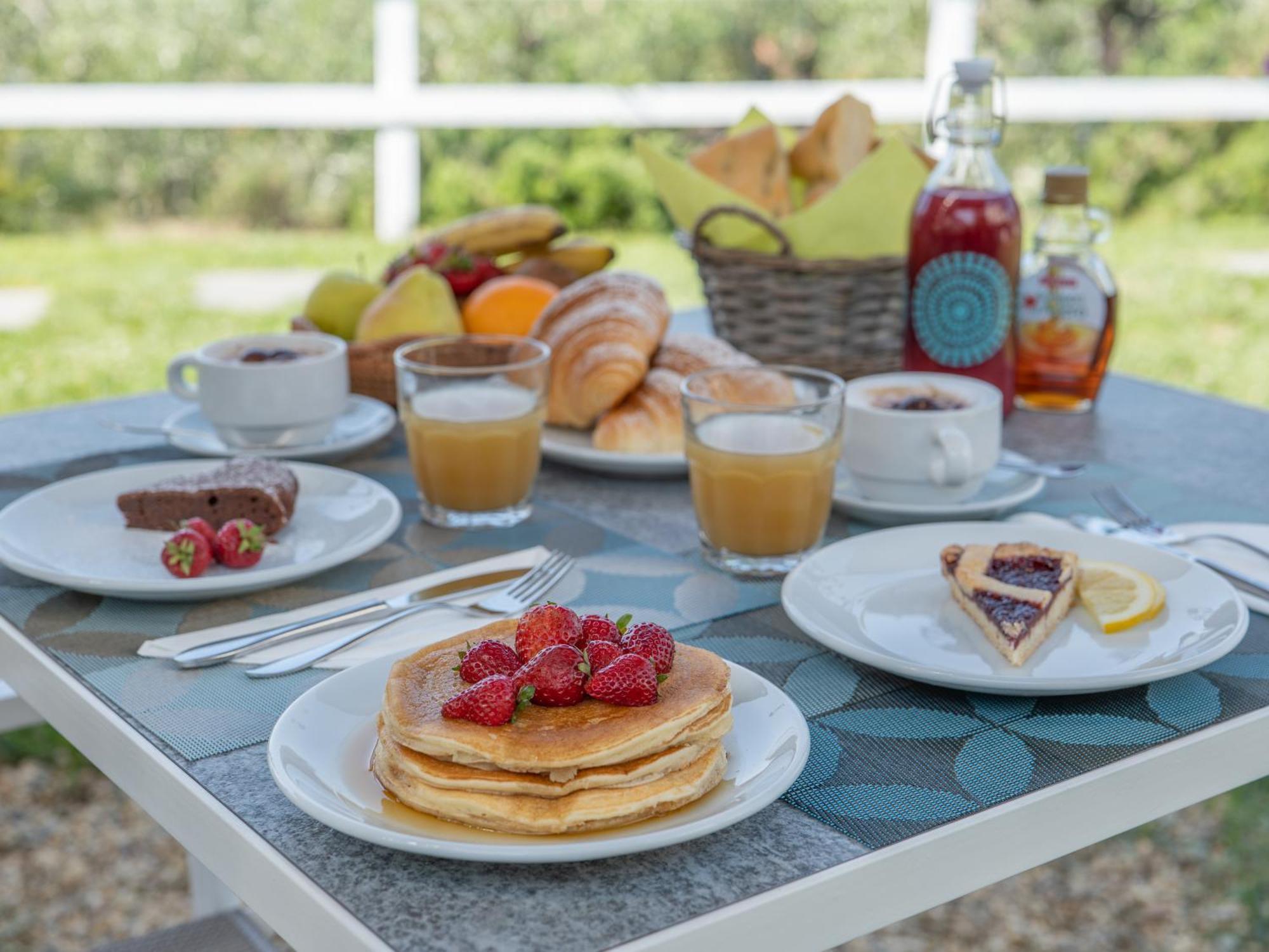 Appartamento Mimosa "A Casa Felice" Pietra Ligure Luaran gambar